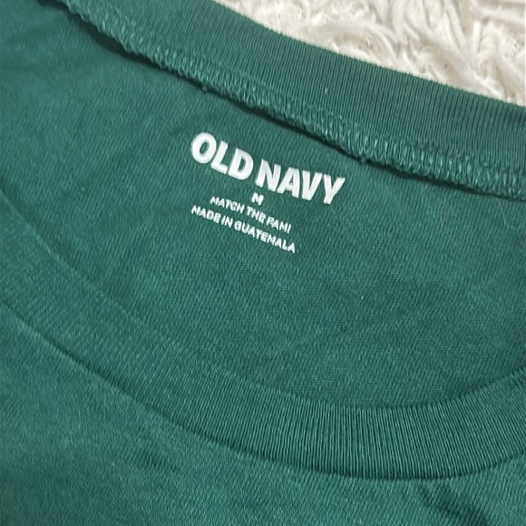 Old Navy Women’s Match the Fam Tee, “Santa Knows What’s Up”, Sz M - Picture 2 of 3